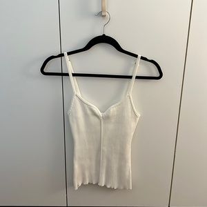 DISSH ELEMENT WHITE SWEETHEART KNIT TOP